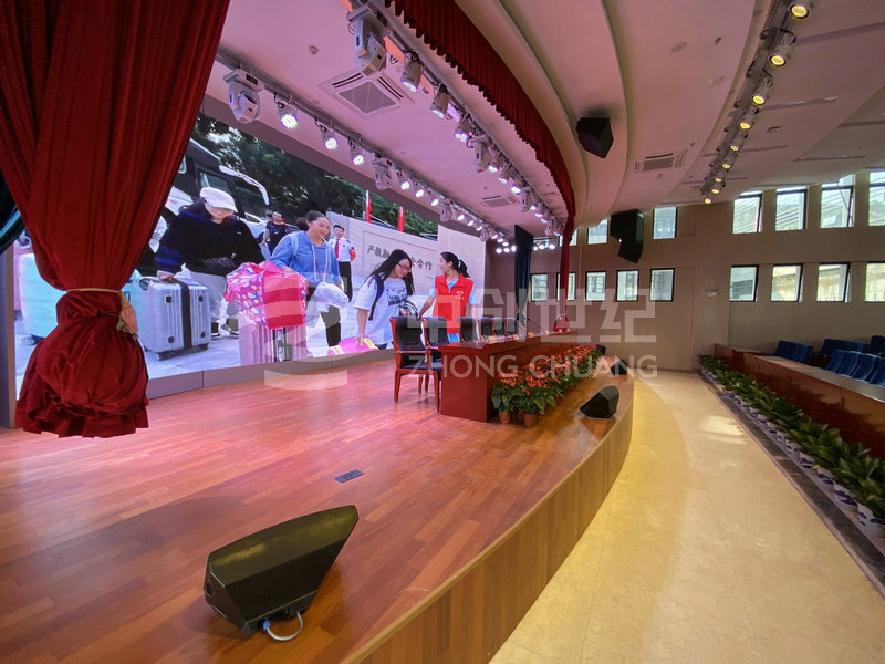 20191029-華強(qiáng)職校北校區(qū)會議中心設(shè)備安裝2 (2).JPG