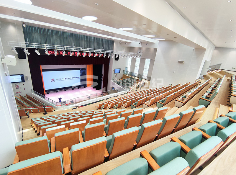 報(bào)告廳全景照 報(bào)告廳全景照